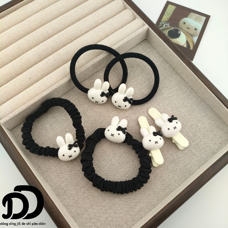 かわいいミッフィーバニーボウヘアタイ、ブラックカートゥーンダ - Clip In Hair Piece のレビューと価格